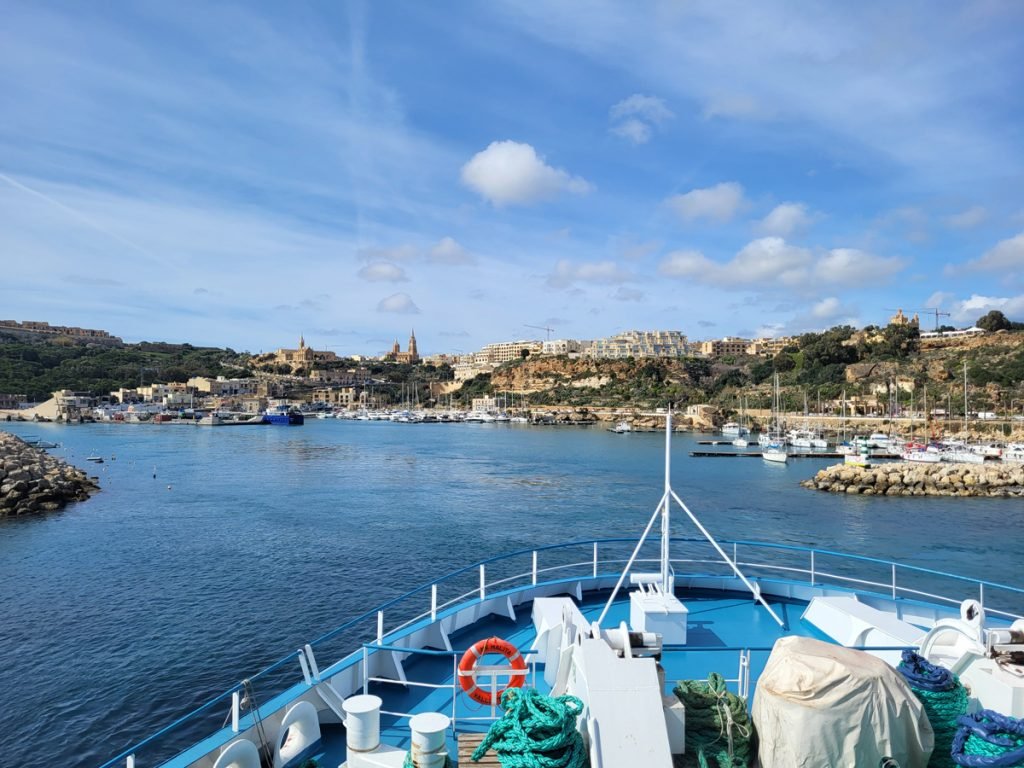 Mit dem Boot kann man von Malta nach Gozo fahren – Malta